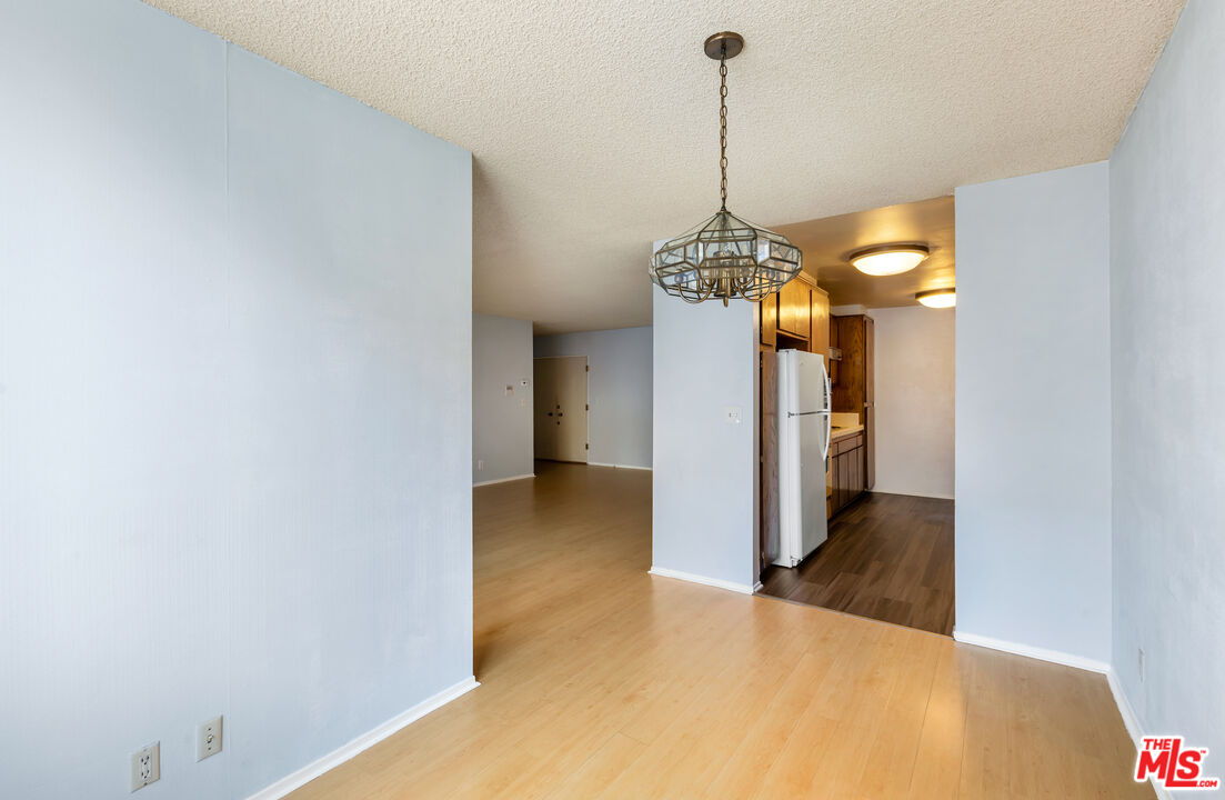 927 N Kings Rd Unit: 114