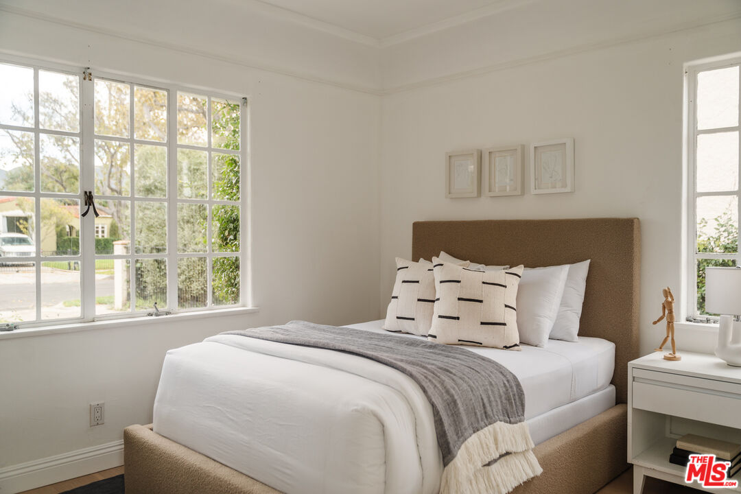 4239 Denny Ave