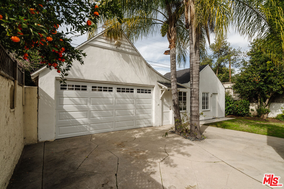 4239 Denny Ave