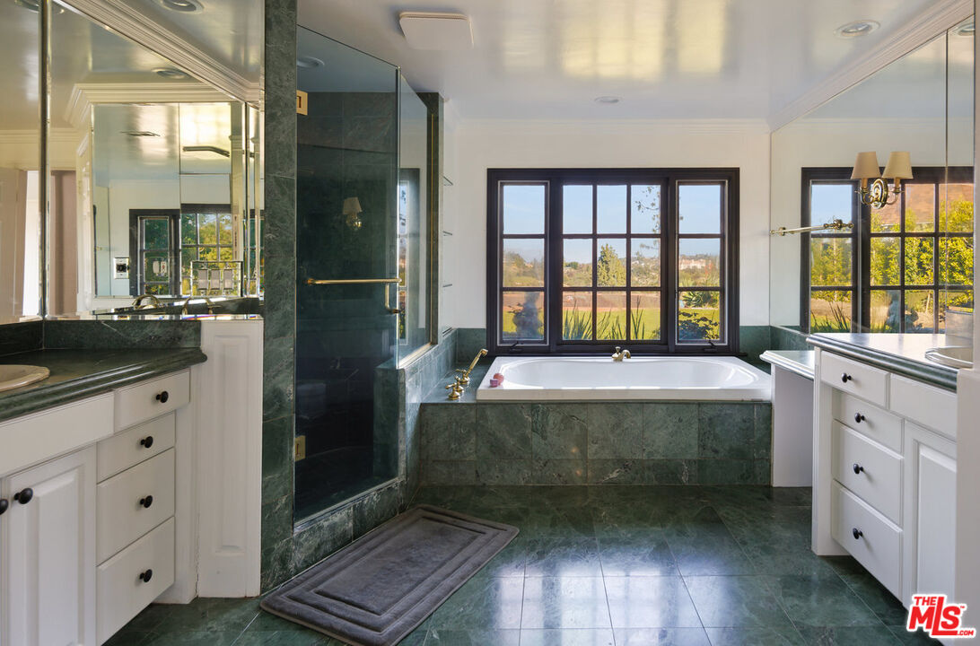 3962 Tarrybrae Ter