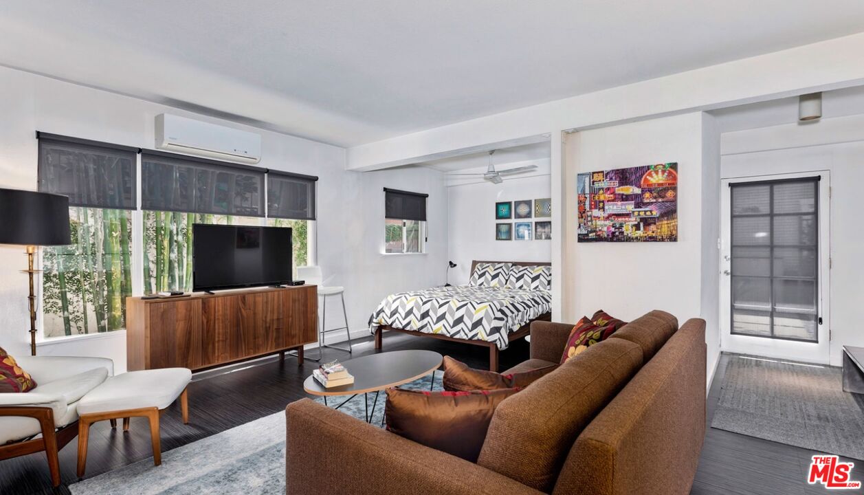 806 Westmount Dr Unit: #3