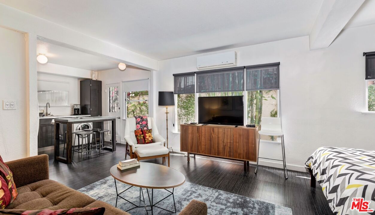 806 Westmount Dr Unit: #3