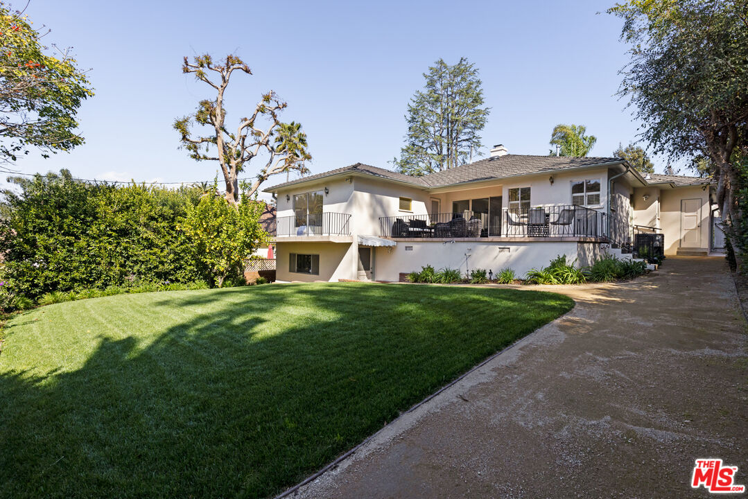 3363 Bennett Dr