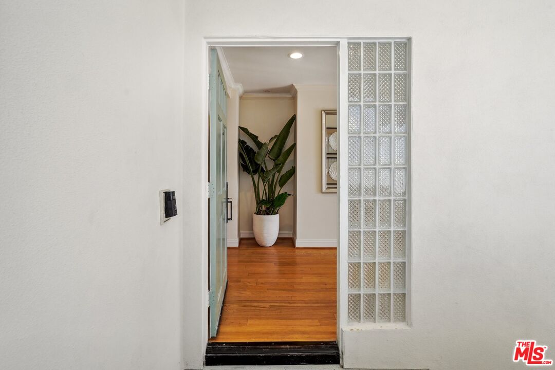 111 39th St