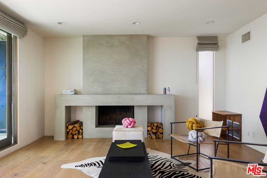 2443 Solar Dr