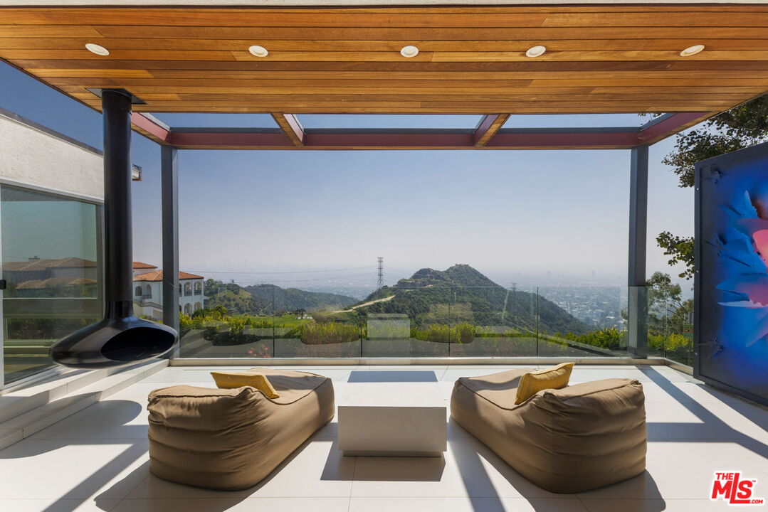 2443 Solar Dr
