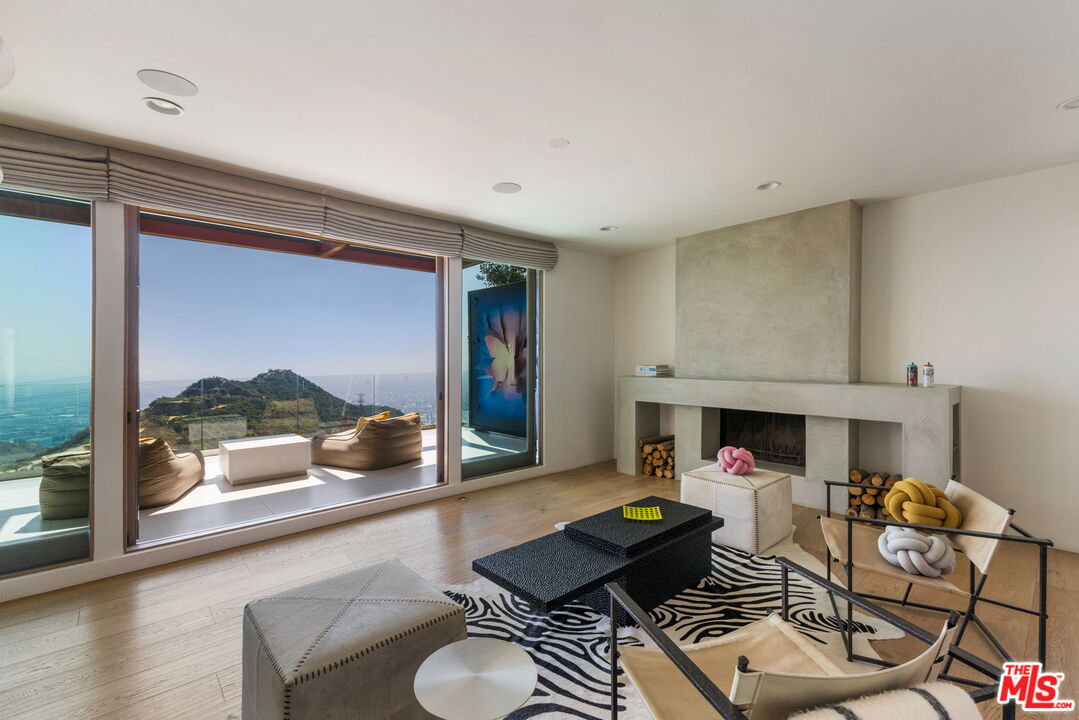 2443 Solar Dr