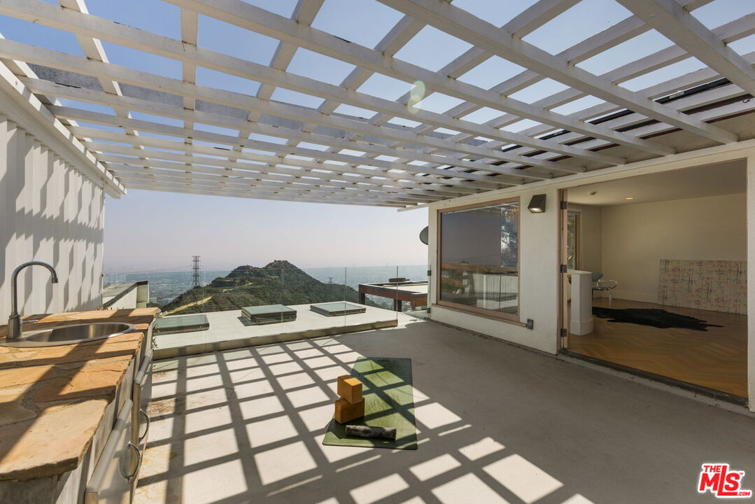 2443 Solar Dr