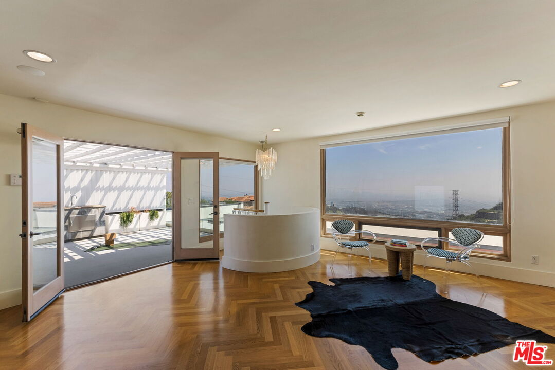 2443 Solar Dr
