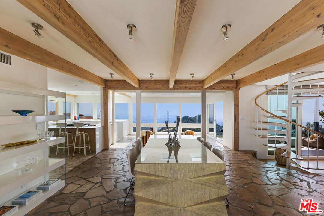 2443 Solar Dr