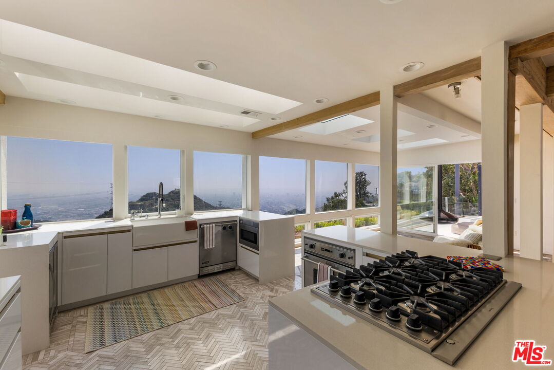 2443 Solar Dr