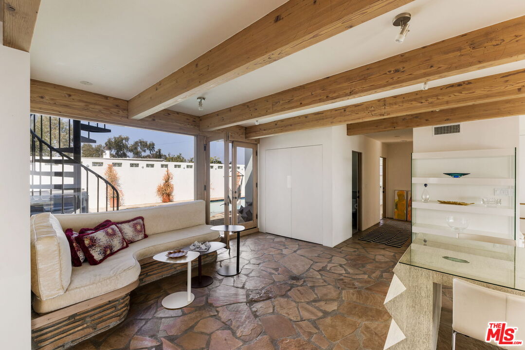 2443 Solar Dr