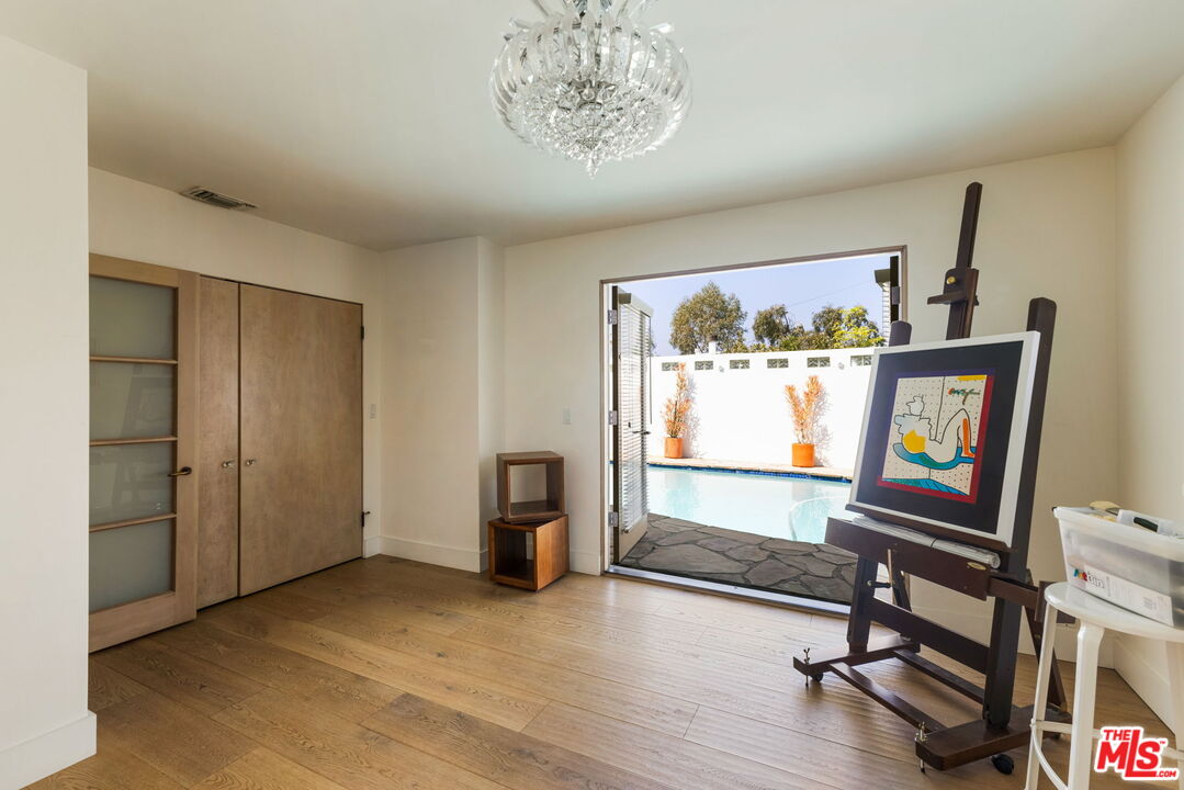 2443 Solar Dr