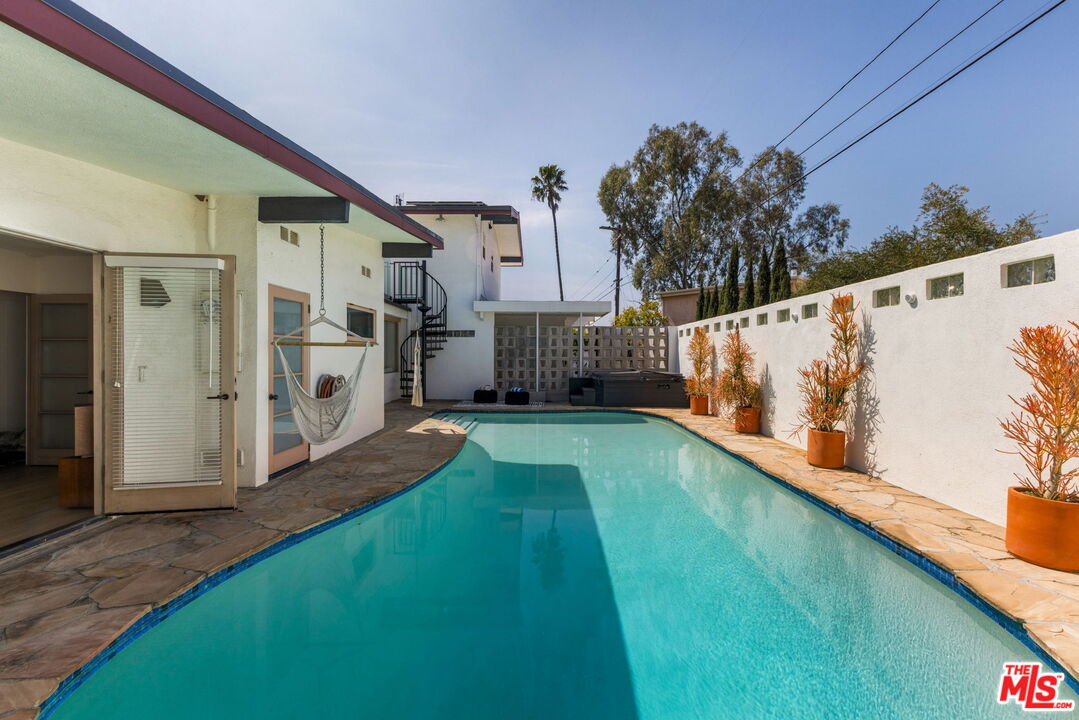 2443 Solar Dr