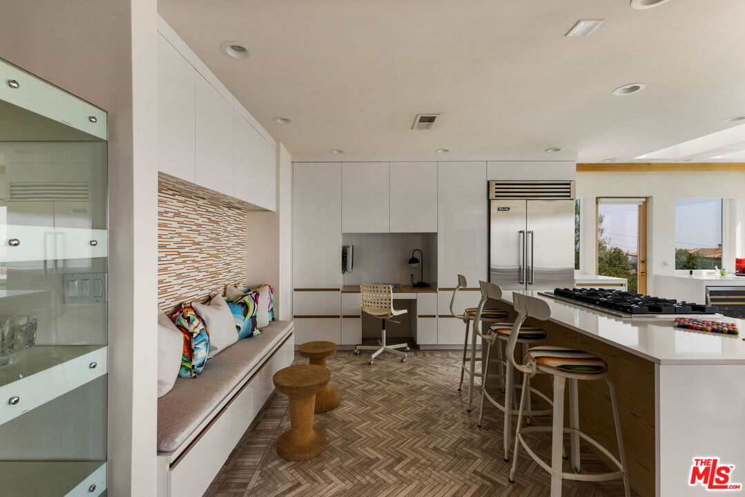 2443 Solar Dr