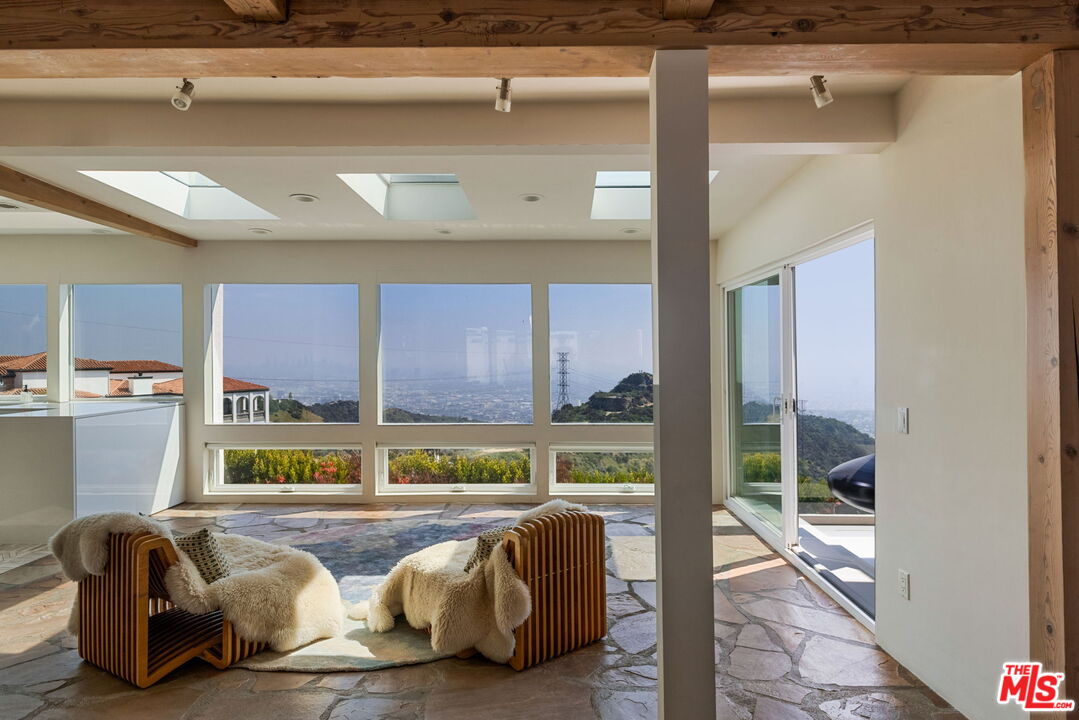 2443 Solar Dr
