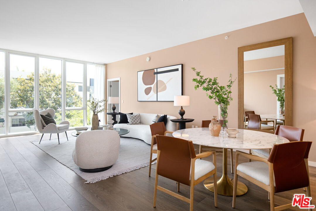 9000 W 3rd St Unit: 207