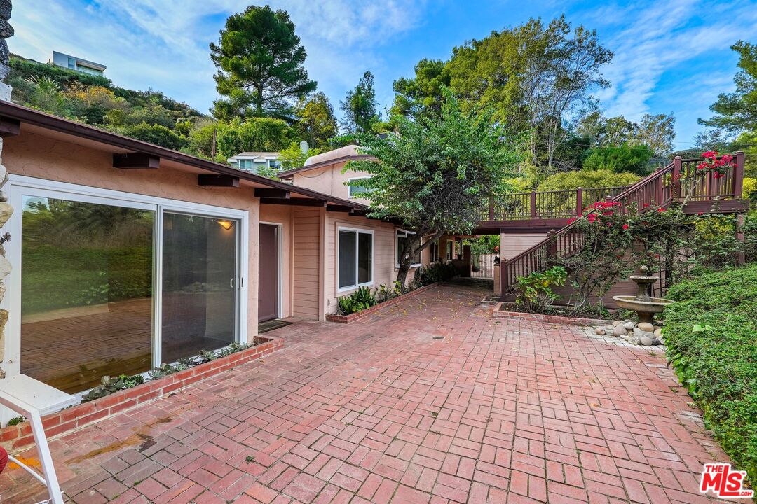 2386 Sunset Heights Dr