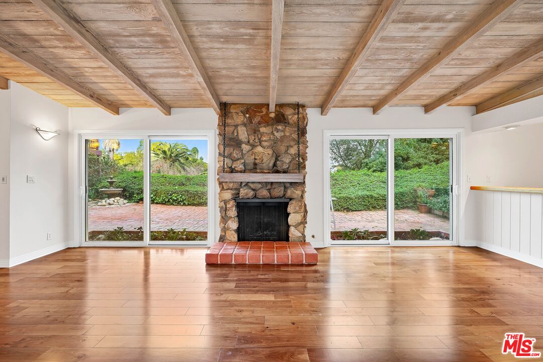 2386 Sunset Heights Dr