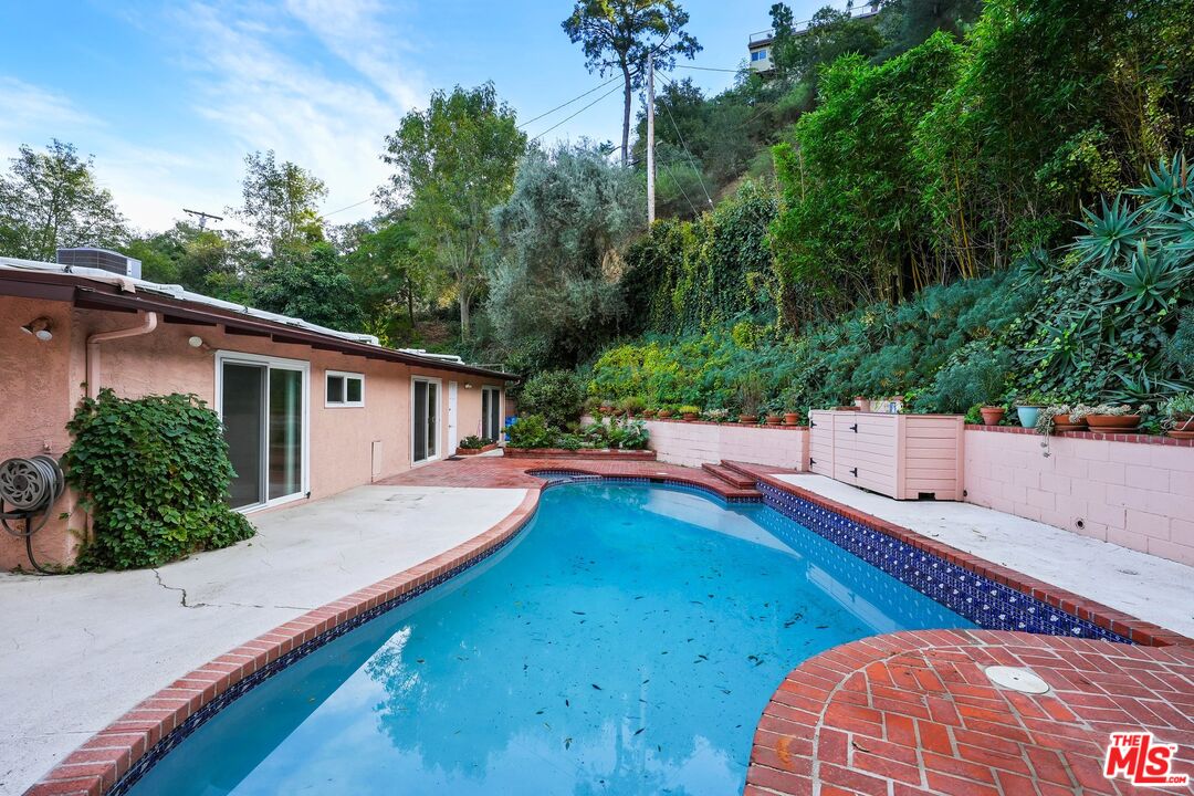 2386 Sunset Heights Dr