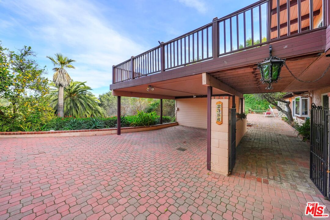 2386 Sunset Heights Dr