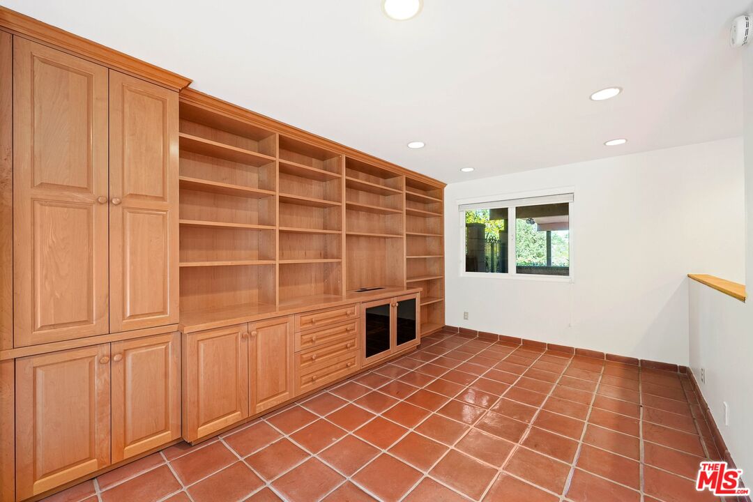 2386 Sunset Heights Dr