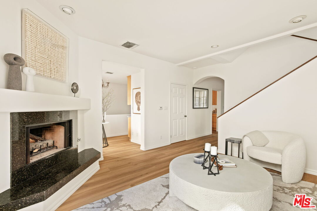1128 Princeton St Unit: 8