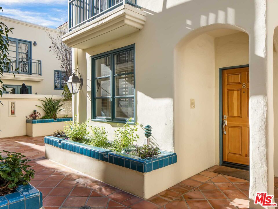 1128 Princeton St Unit: 8