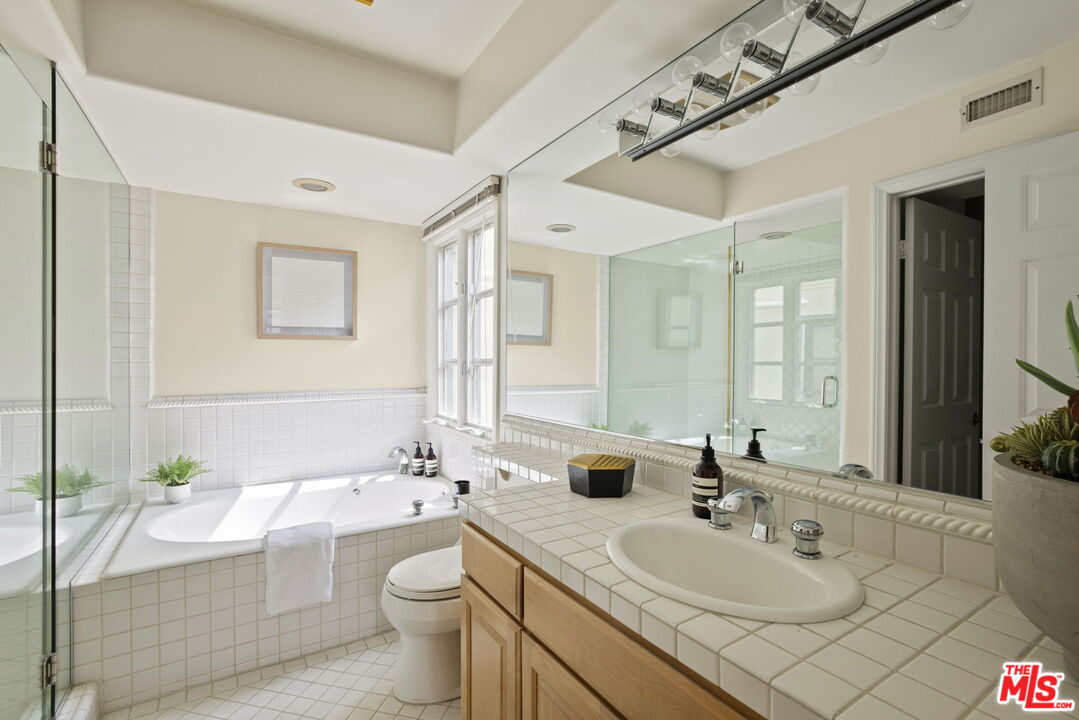 1128 Princeton St Unit: 8