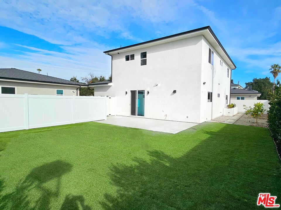 15224 W Holyland Dr