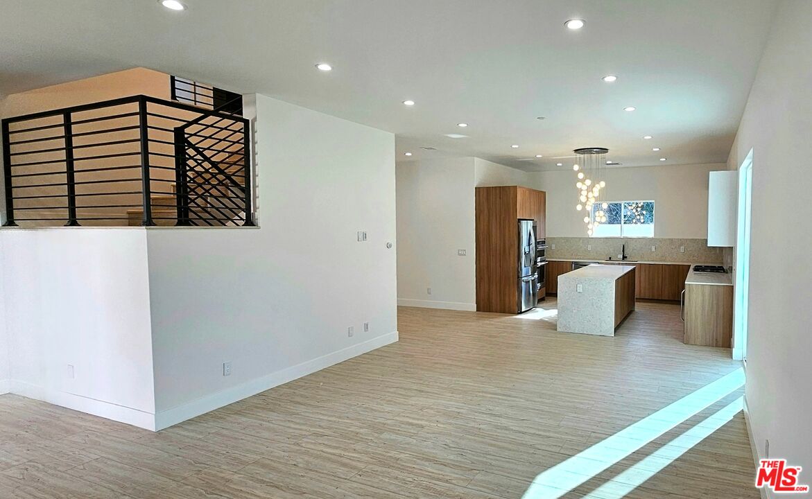 15224 W Holyland Dr