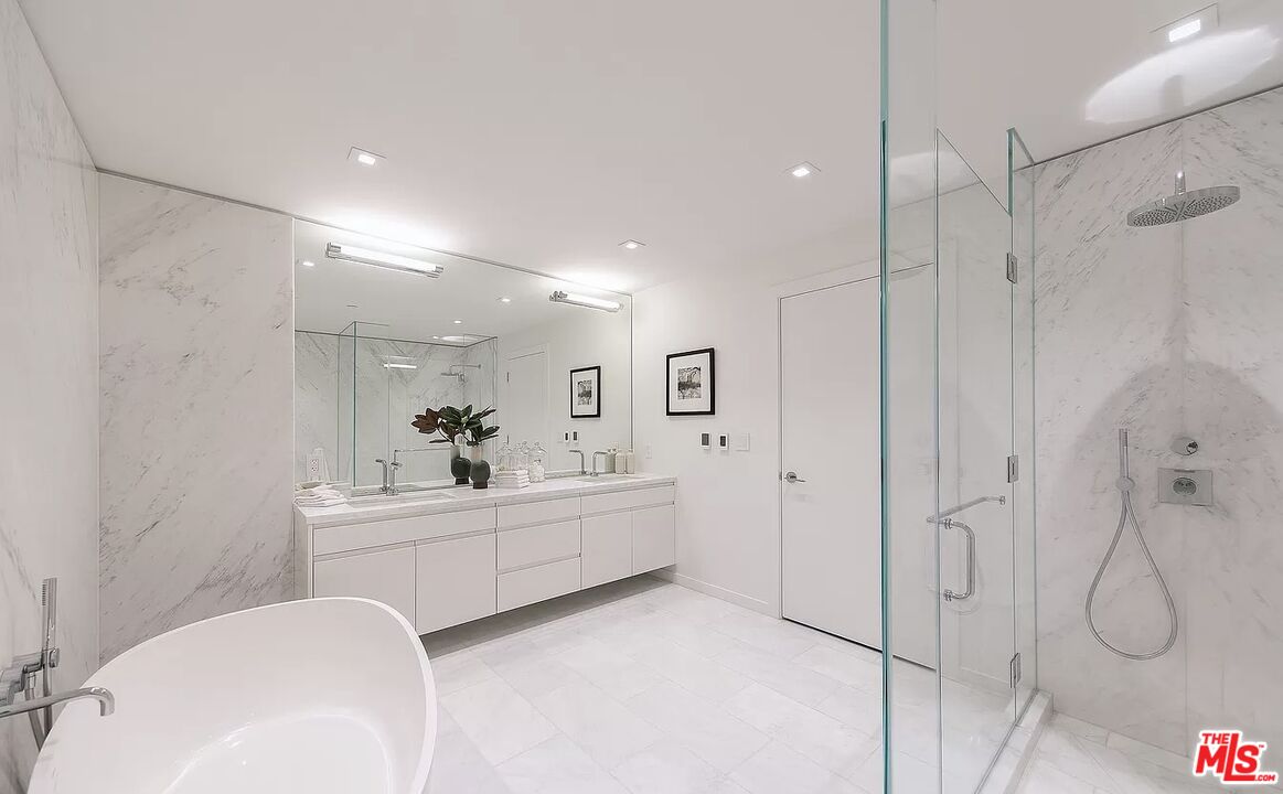9000 W 3rd St Unit: 308