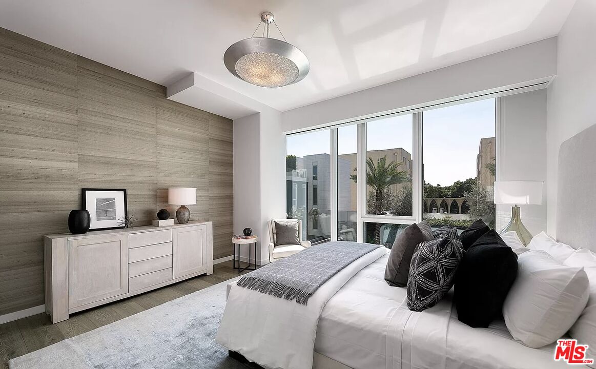 9000 W 3rd St Unit: 308