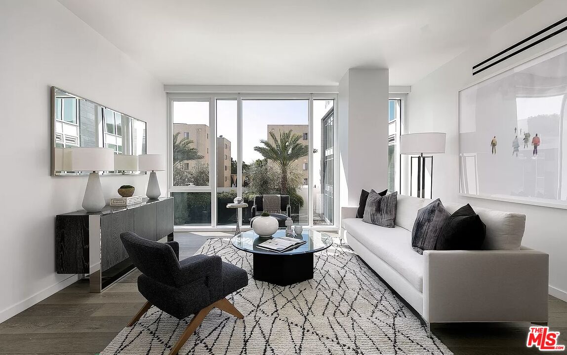 9000 W 3rd St Unit: 308