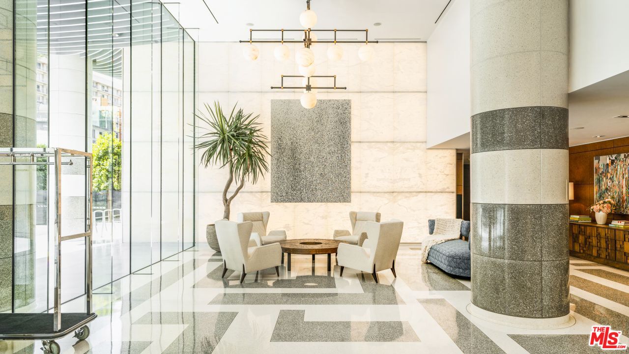 9000 W 3rd St Unit: 308