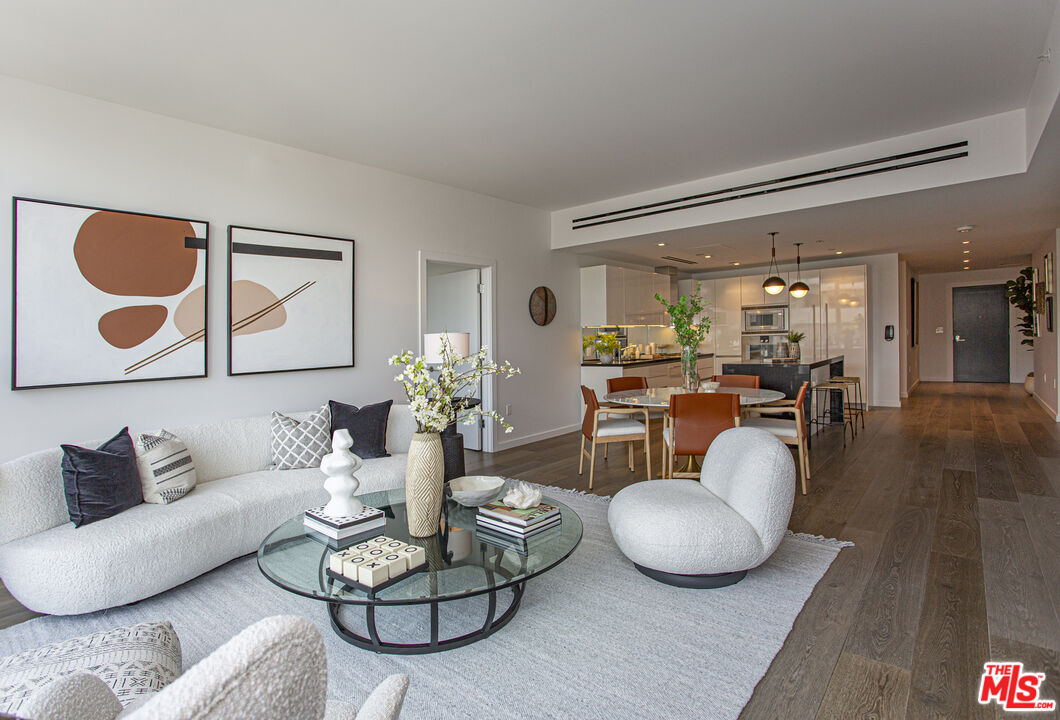 9000 W 3rd St Unit: 206