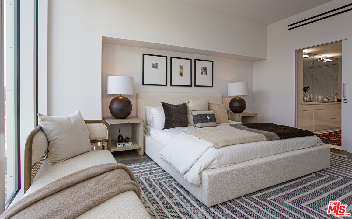 9000 W 3rd St Unit: 206