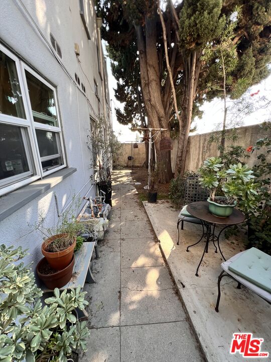 1117 N Clark St