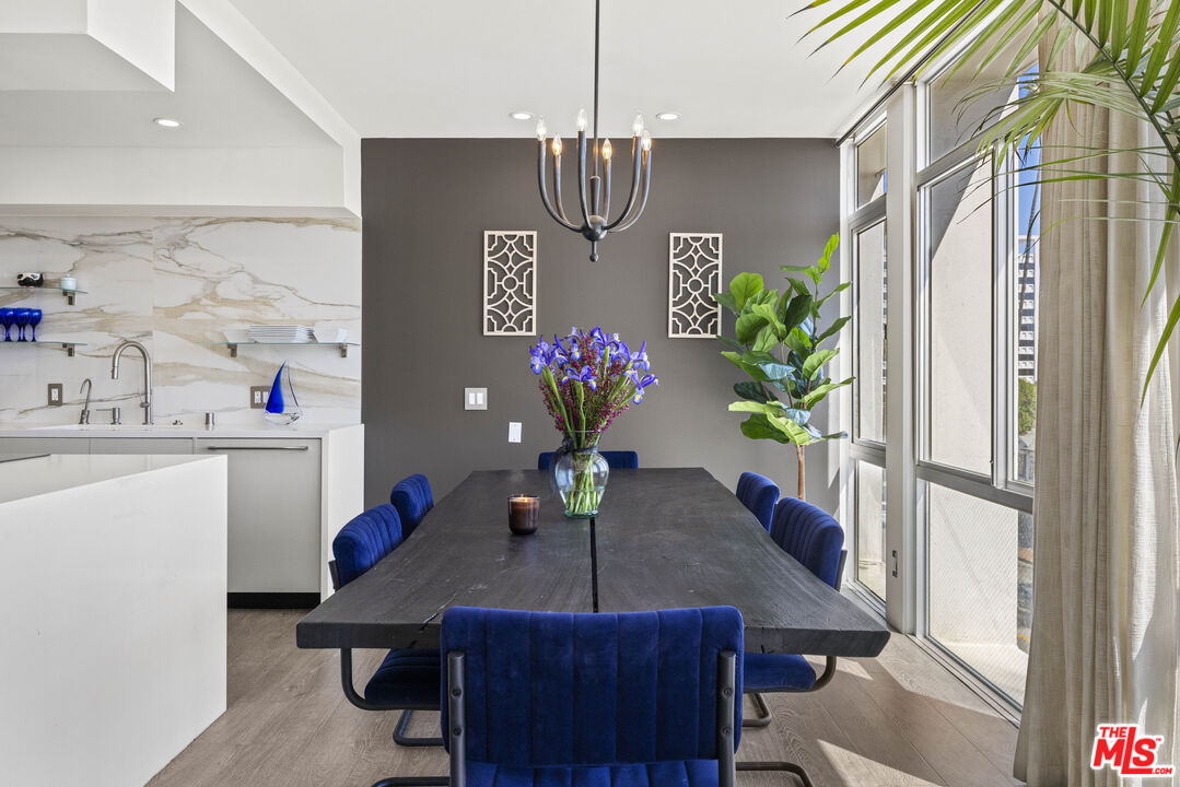 7135 Hollywood Blvd Unit: 201