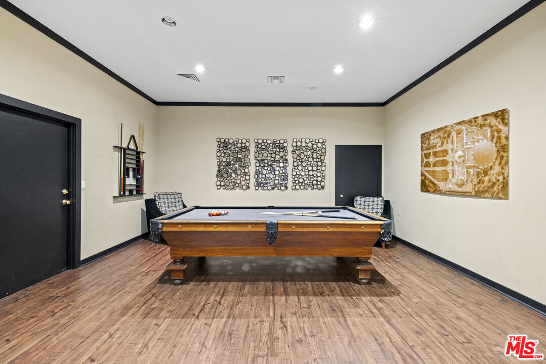 7135 Hollywood Blvd Unit: 201