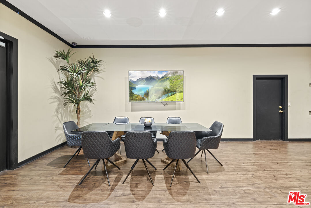 7135 Hollywood Blvd Unit: 201