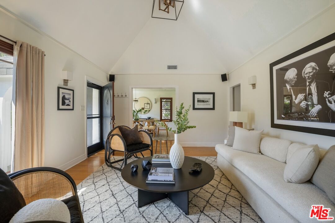 1332 S Ogden Dr