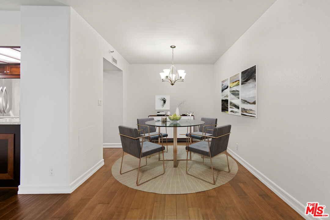 600 W 9th St Unit: 206