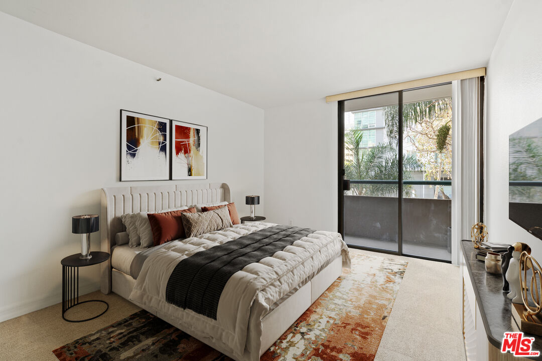 600 W 9th St Unit: 206