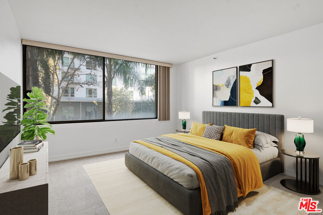600 W 9th St Unit: 206