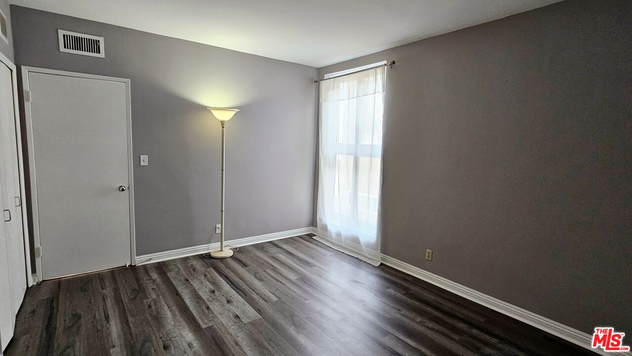8550 Holloway Dr Unit: 301