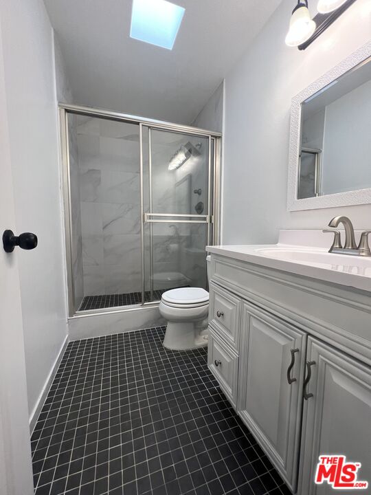 2216 S Bentley Ave Unit: 11