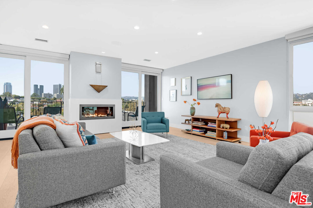 450 S Maple Dr Unit: 505