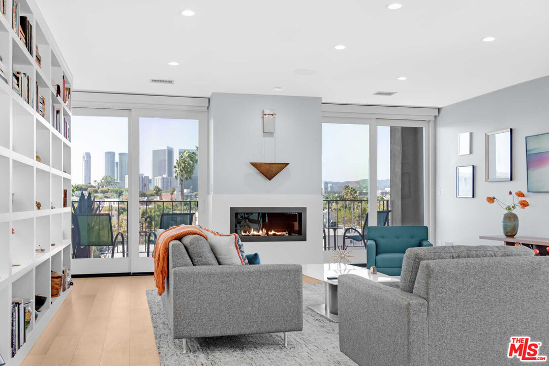 450 S Maple Dr Unit: 505
