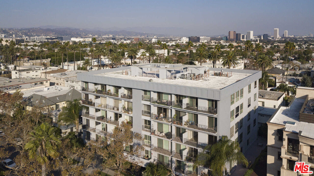 450 S Maple Dr Unit: 505